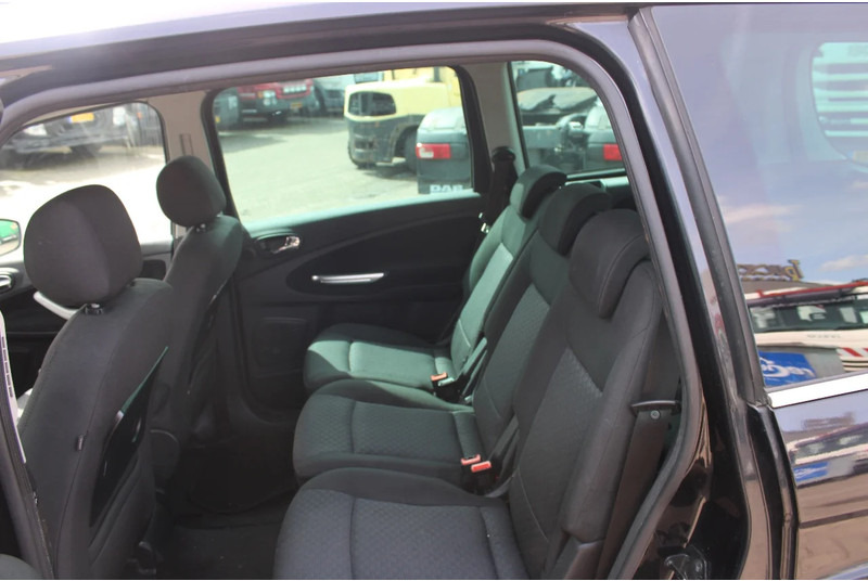 차량 Ford Galaxy 1.8 tdci + 7 persons + manual : 사진 15