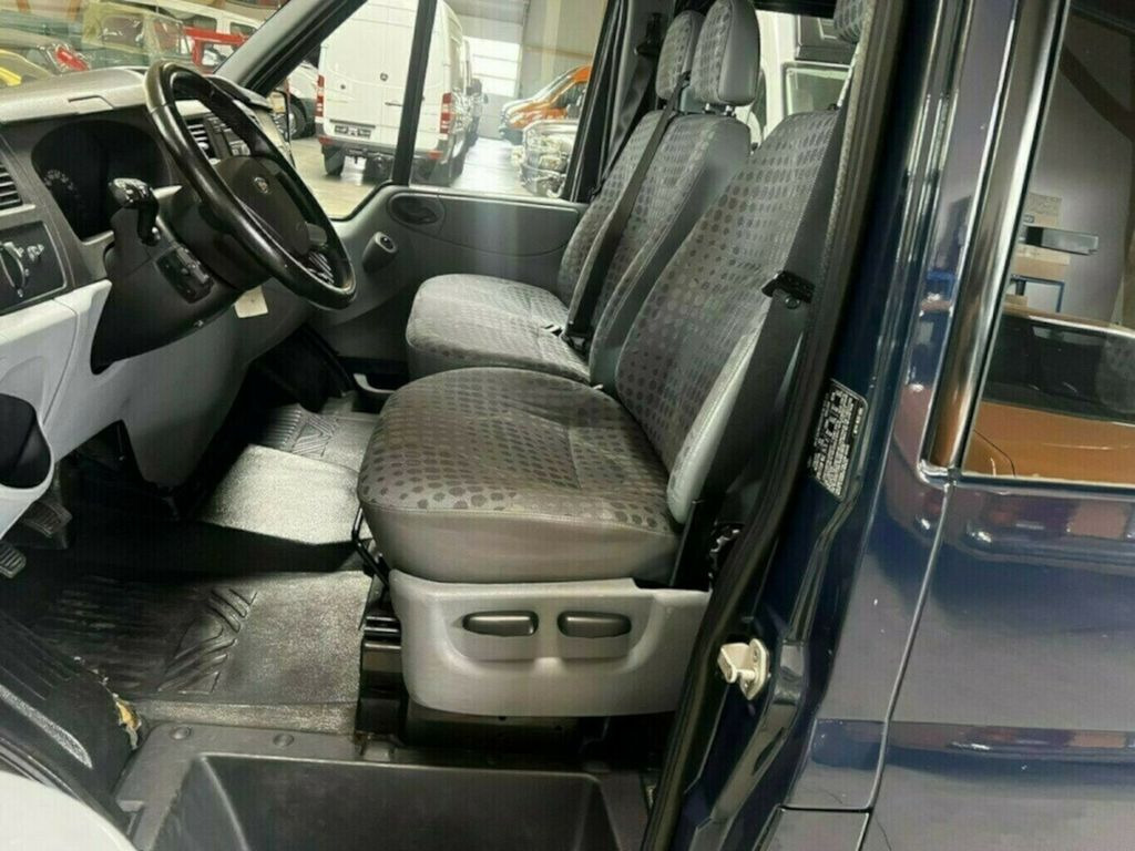 차량 Ford Transit 140T330 2.4TdcI 4x4 AWD Allrad 9-Sitzer : 사진 8