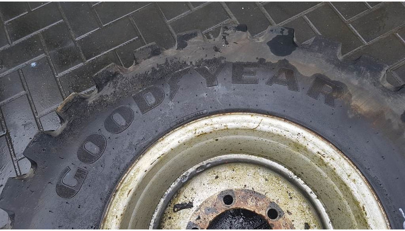 휠 및 타이어 건설기계 용 Goodyear 340/80-R18 IND - Tyre/Reifen/Band : 사진 2