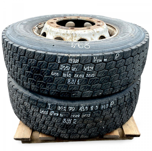 타이어 Goodyear B9 (01.02-) : 사진 11
