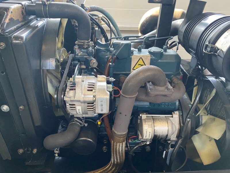 공기 압축기 Kubota Sullair 15.5 kW 7 bar 2000 L / min Diesel Schroefcompressor : 사진 4