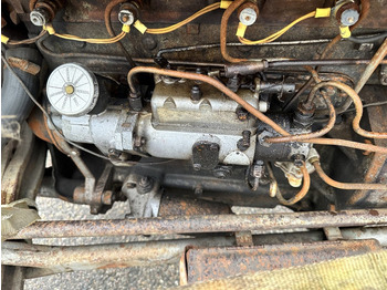장궤형 트랙터 Massey Ferguson 35 : 사진 5