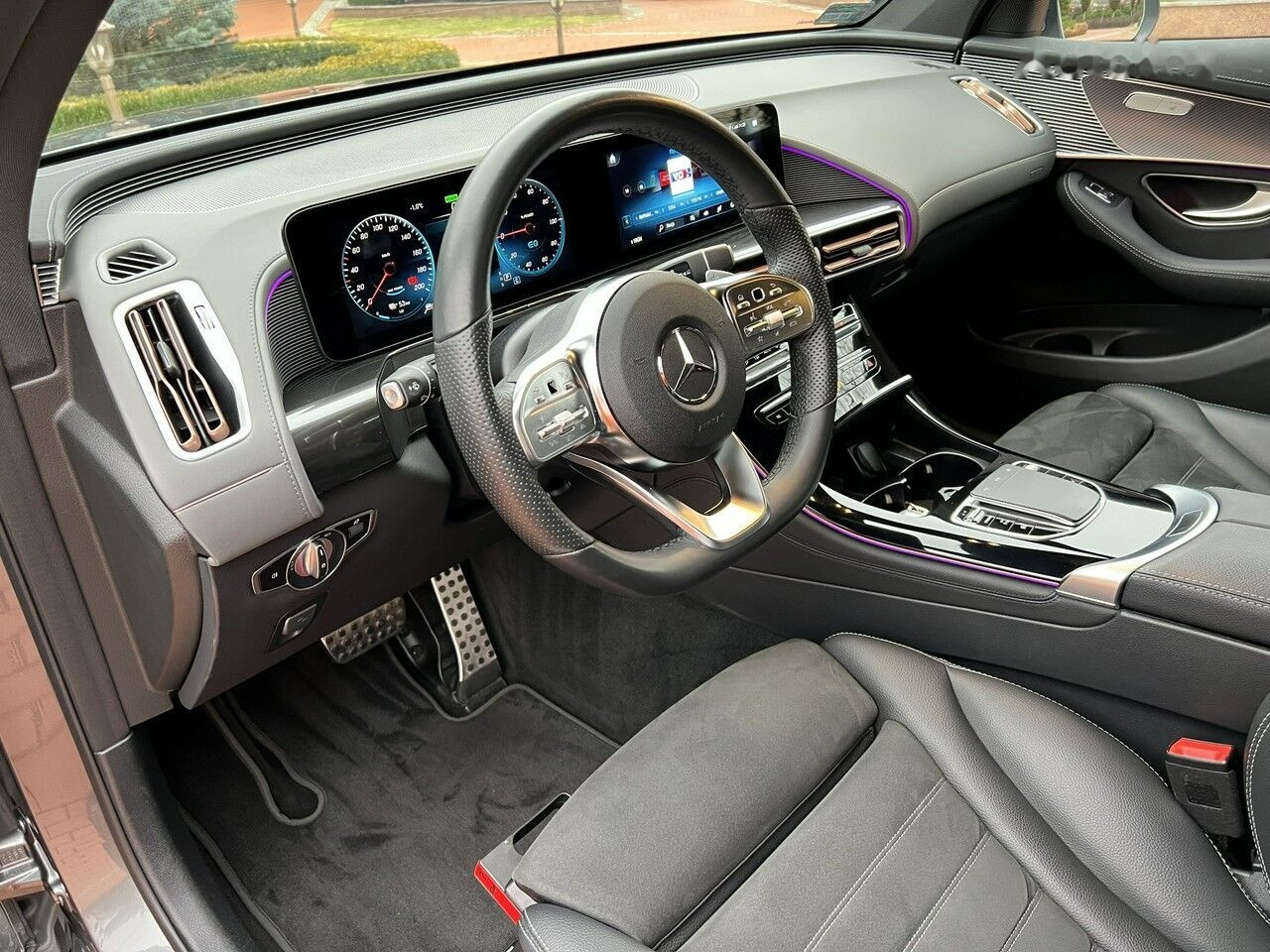 차량 Mercedes-Benz EQC : 사진 22