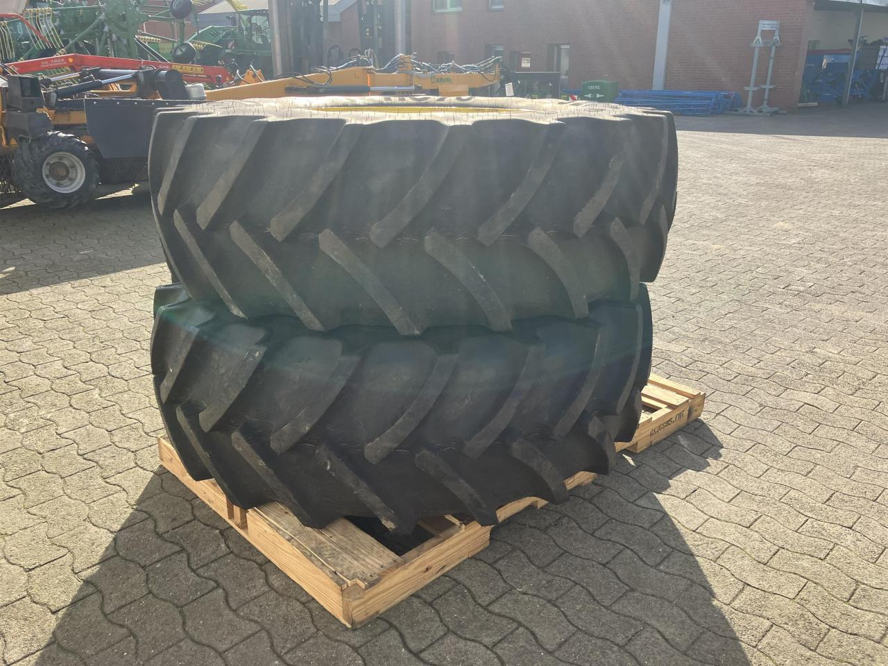 타이어 농업용 기계 용 Mitas 520/70R38 : 사진 5