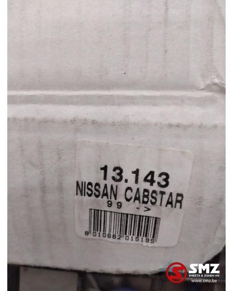 운전실 및 내부 트럭 용 Nissan Occ Zijwindschermset Nissan Cabstar : 사진 2