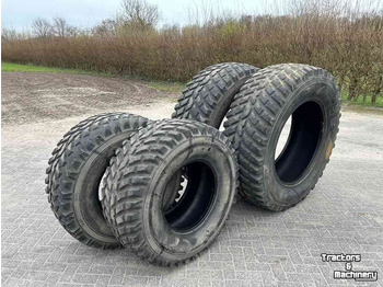 휠 및 타이어 농업용 기계 용 Nokian 600/65x38 + 540/65x24 gazonbanden : 사진 1
