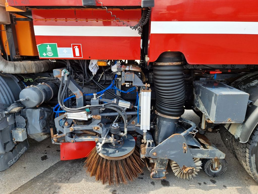 거리 청소 차량 Scania P94 230 4x2 Johnston-Beam JB 625 Kehrmaschine : 사진 13