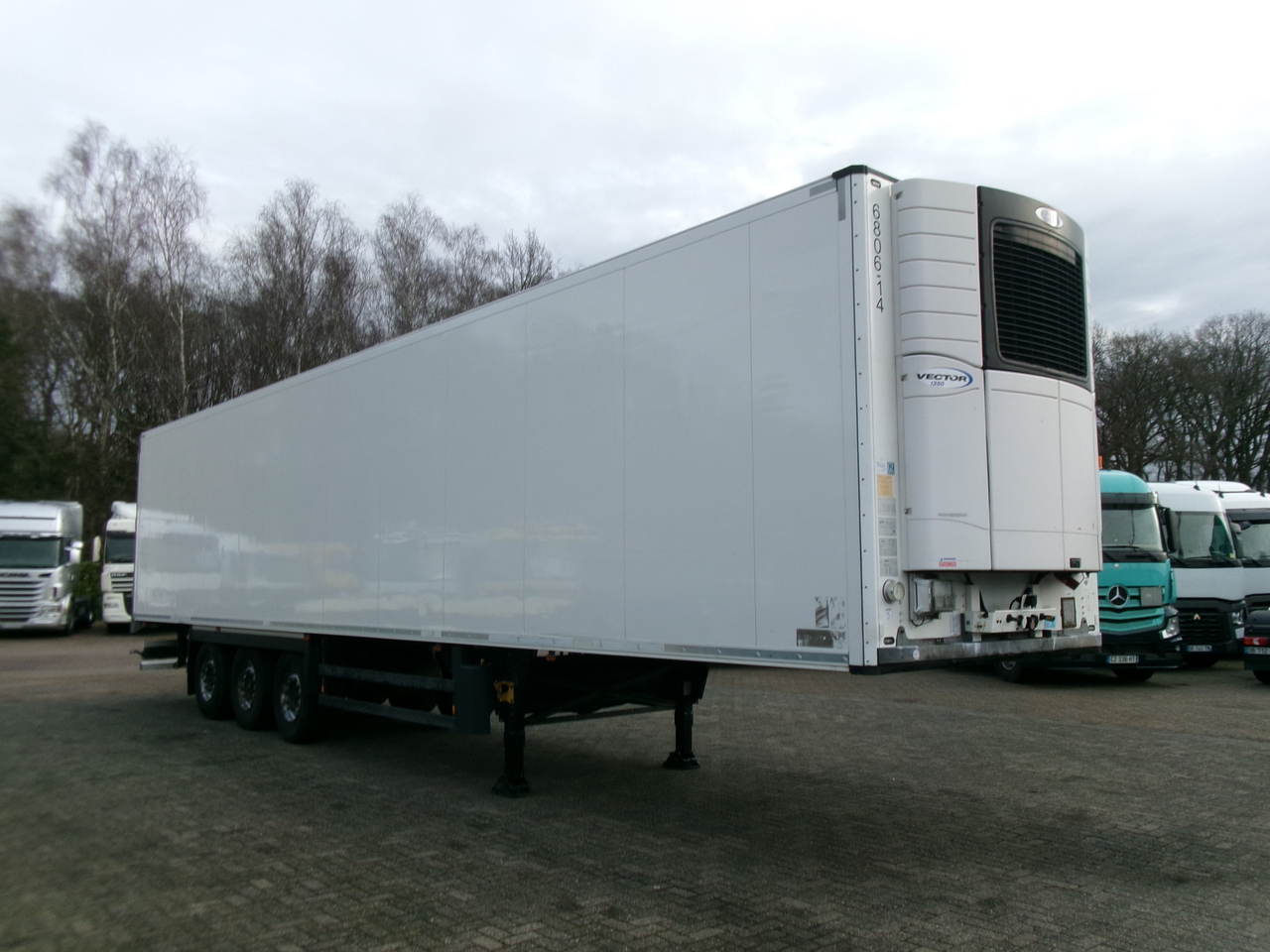 냉동 세미 트레일러 Schmitz Frigo trailer + Carrier Vector 1350 : 사진 2