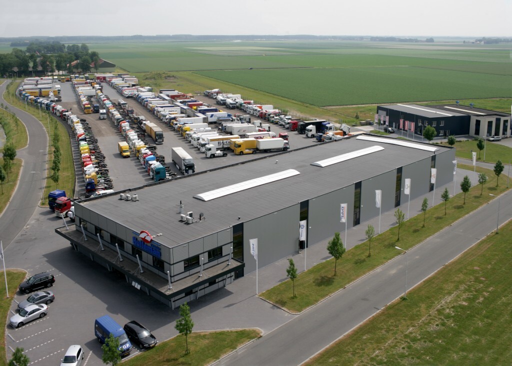 HULLEMAN TRUCKS B.V. - 트럭 - 디젤, 로더 크레인 undefined : 사진 1