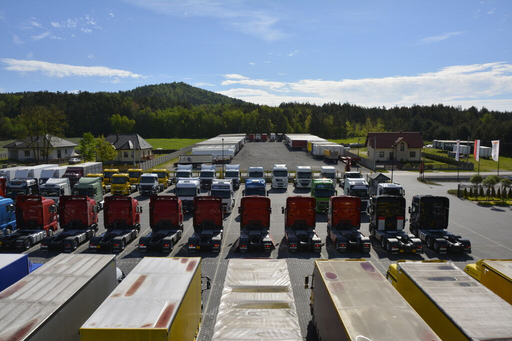 DUETDUDA - 트랙터 유닛 undefined : 사진 9