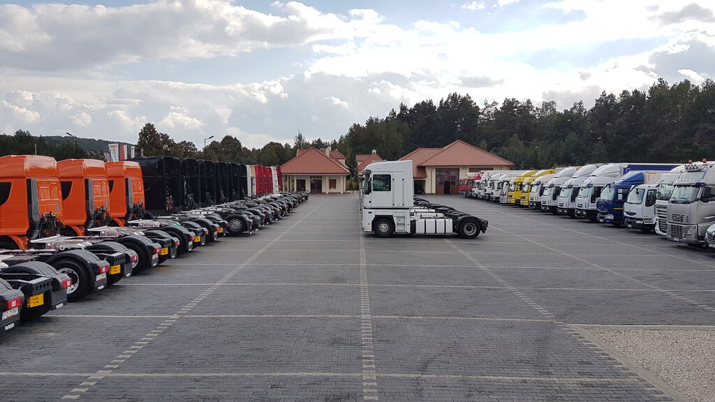 DUETDUDA - 트랙터 유닛 undefined : 사진 13