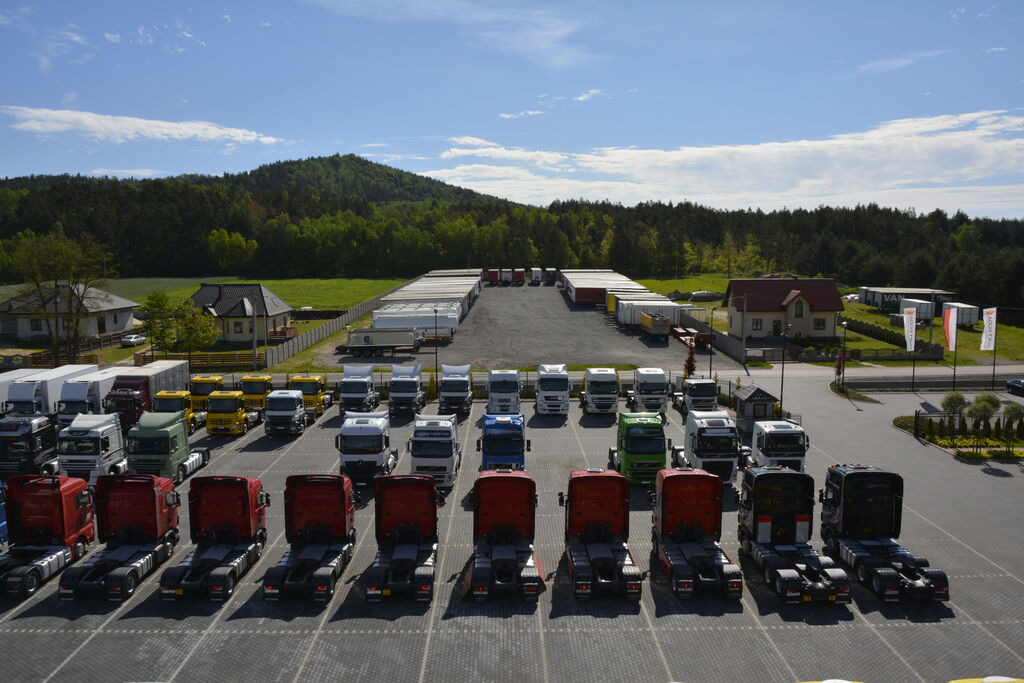 DUETDUDA - 트랙터 유닛 undefined : 사진 8