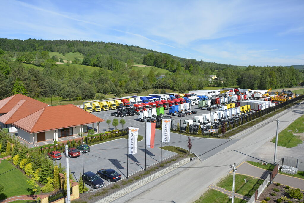 DUETDUDA - 트랙터 유닛 undefined : 사진 1