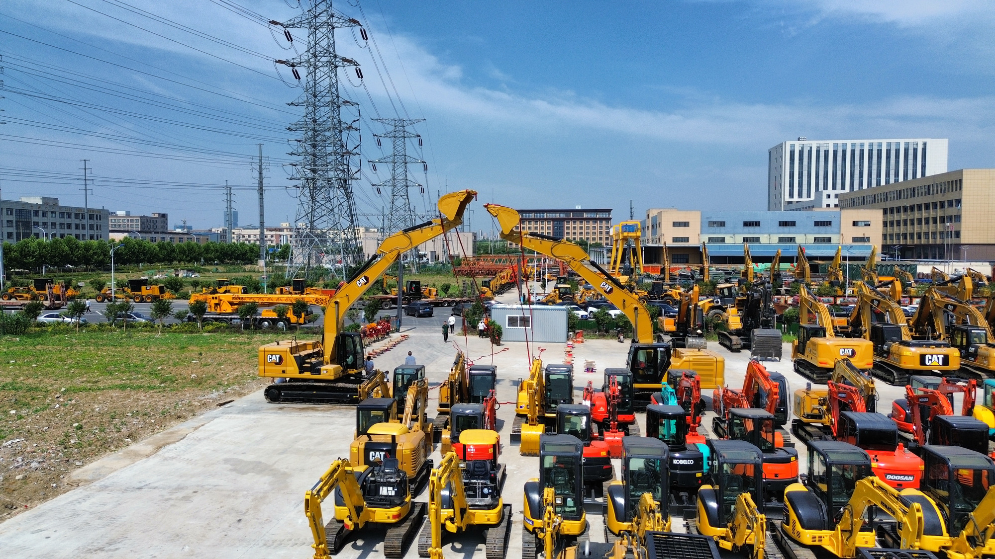 Toaks International Trading Company - 트럭 - 8x4, 유로 3, 에어컨 undefined : 사진 4