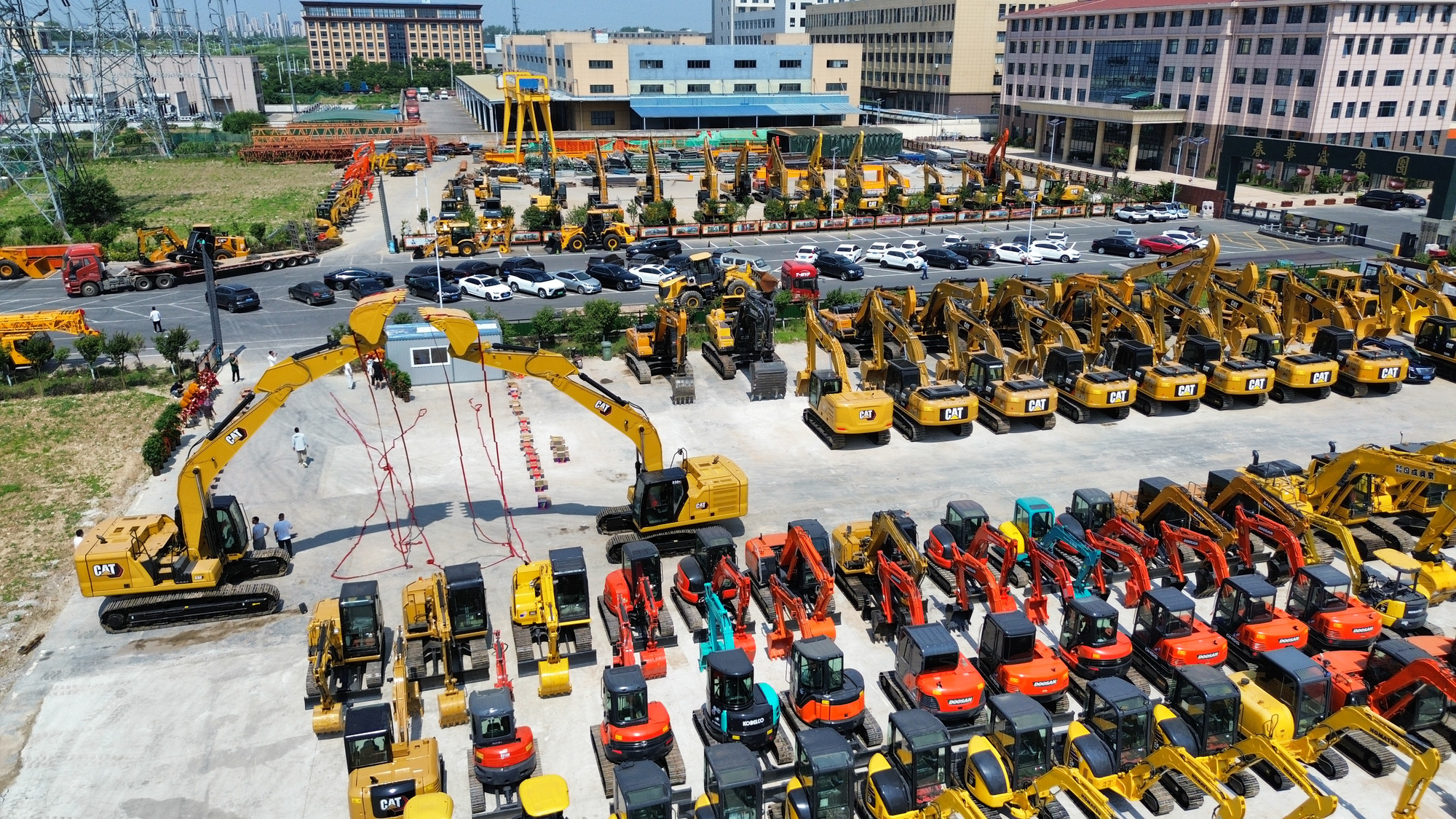 Toaks International Trading Company - 트럭 - 8x4, 유로 3, 에어컨 undefined : 사진 1