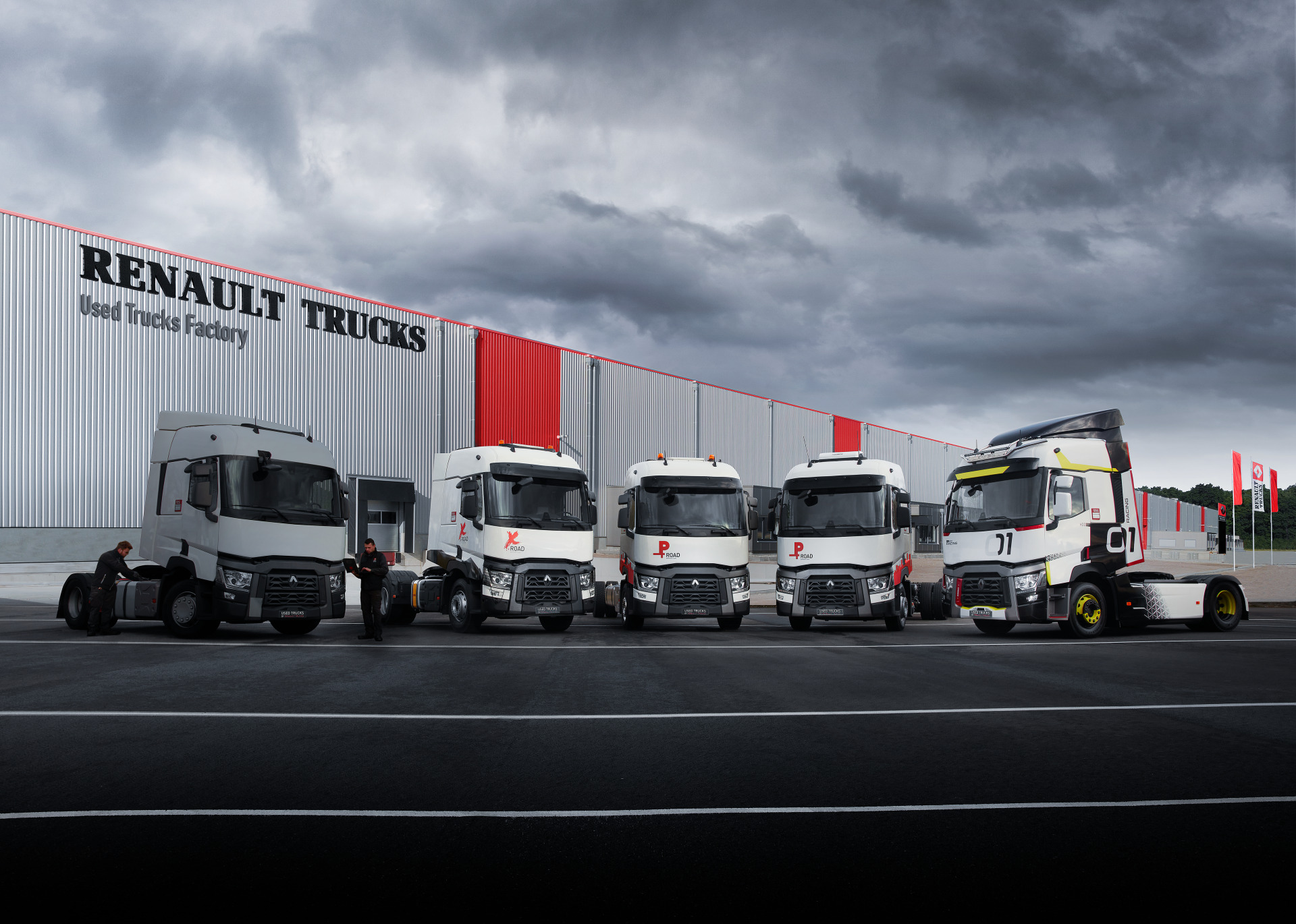 Renault Trucks France - 트럭 RENAULT - 년: 2015 undefined : 사진 1