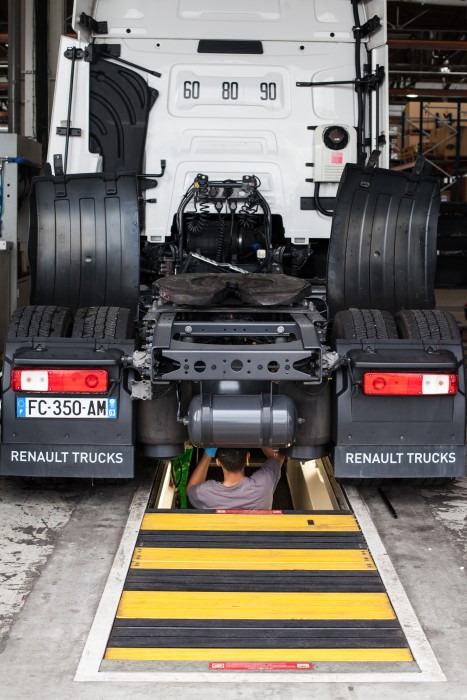 Renault Trucks France - 트럭 RENAULT - 년: 2015 undefined : 사진 7