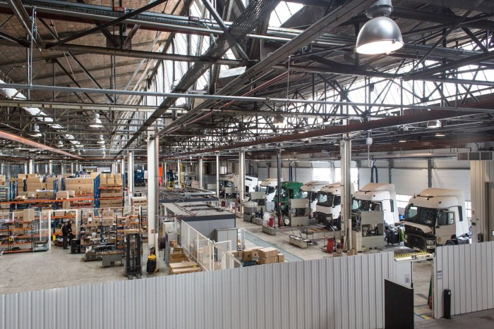 Renault Trucks France - 트럭 RENAULT - 년: 2015 undefined : 사진 5