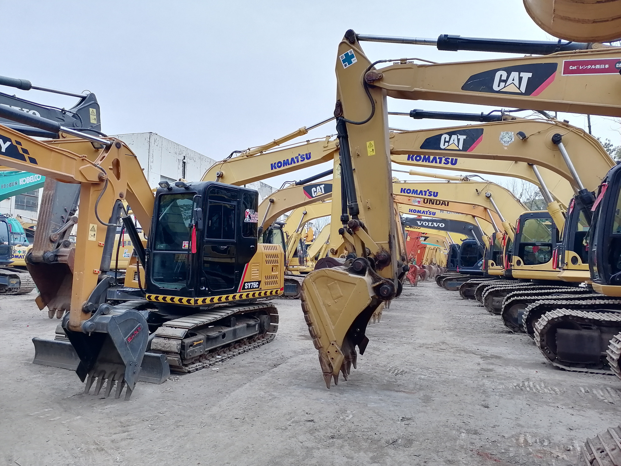 Qingdao Higher Weight Trade Co. LTD - 트럭 - 신구, 유로 3, 디젤 undefined : 사진 8