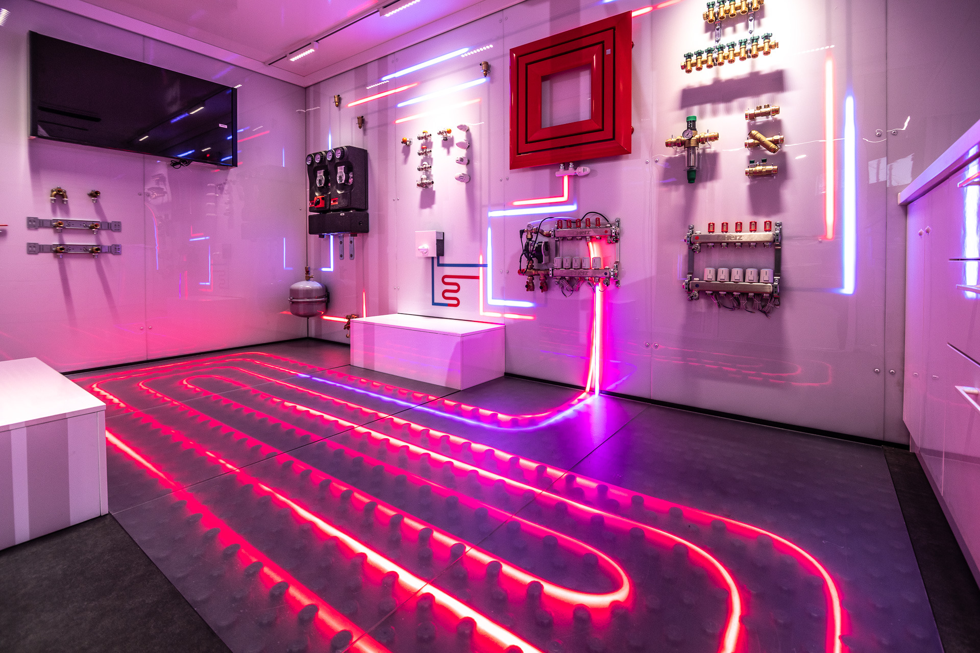 IDEX Denys Kharlamov - 트레일러 - 년: 2025 undefined : 사진 53