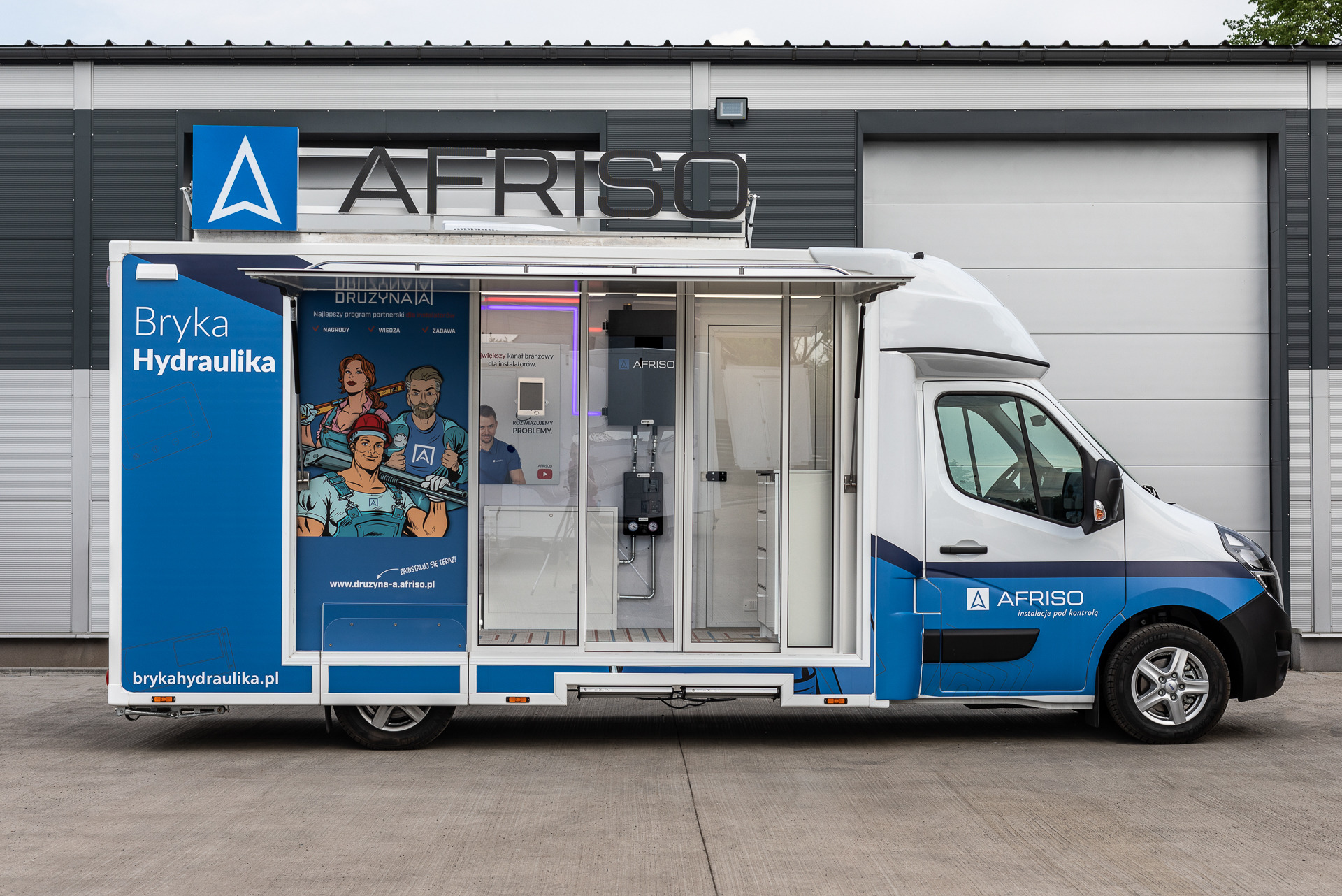 IDEX Denys Kharlamov - 트레일러 - 년: 2025 undefined : 사진 31