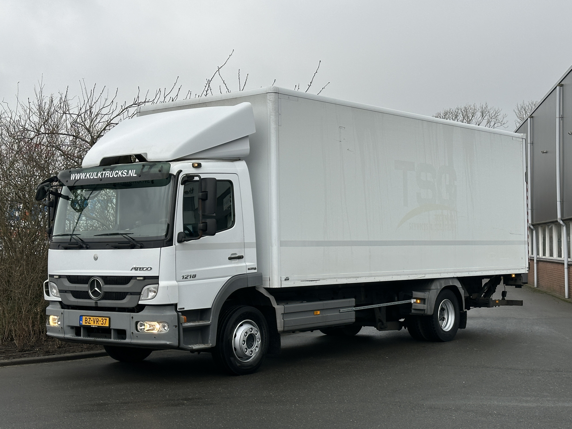Kulk Trucks - 밴 MERCEDES-BENZ - 유로 6, 디젤 undefined : 사진 38