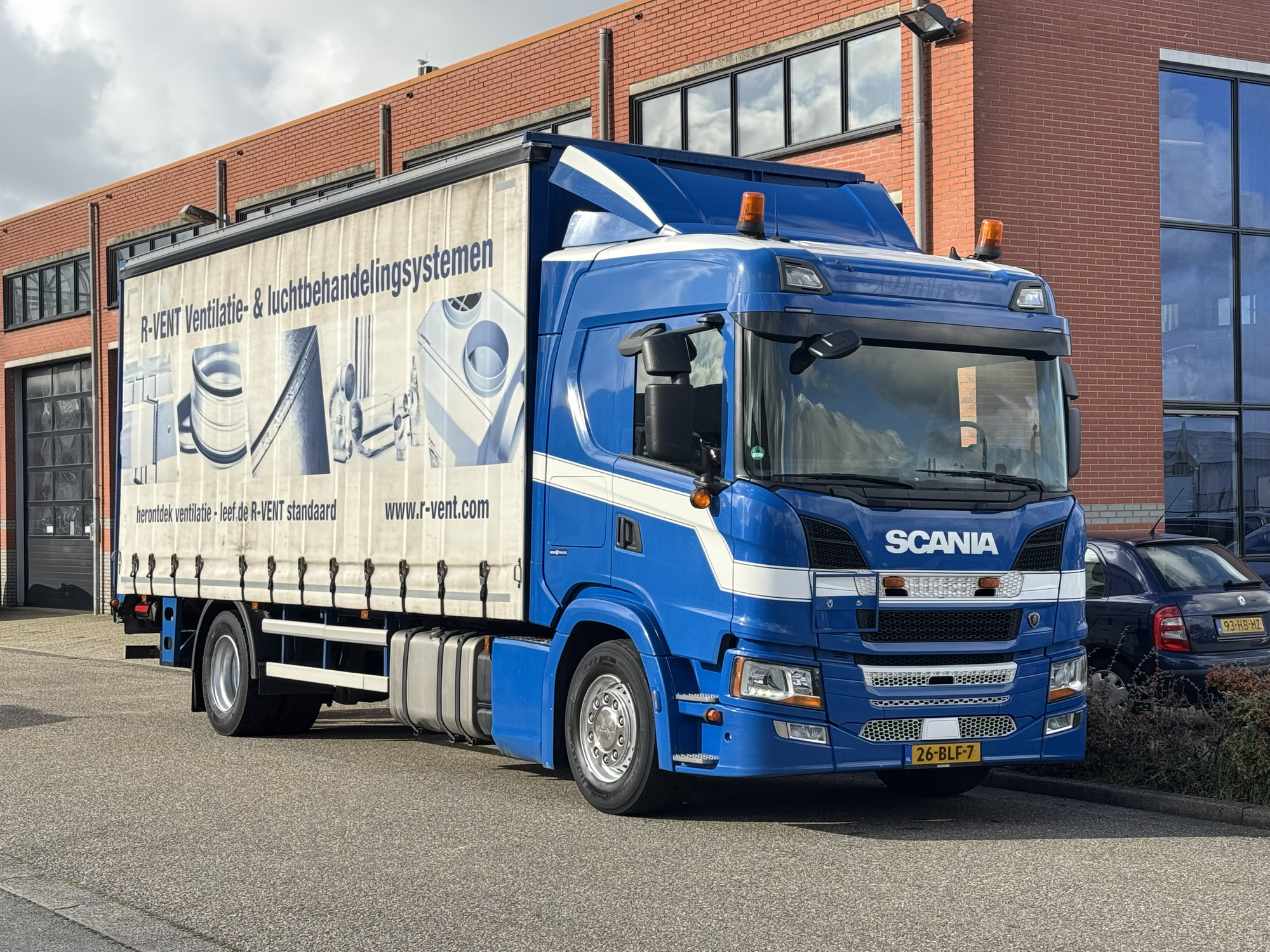 Kulk Trucks - 밴 MERCEDES-BENZ - 유로 6, 디젤 undefined : 사진 26