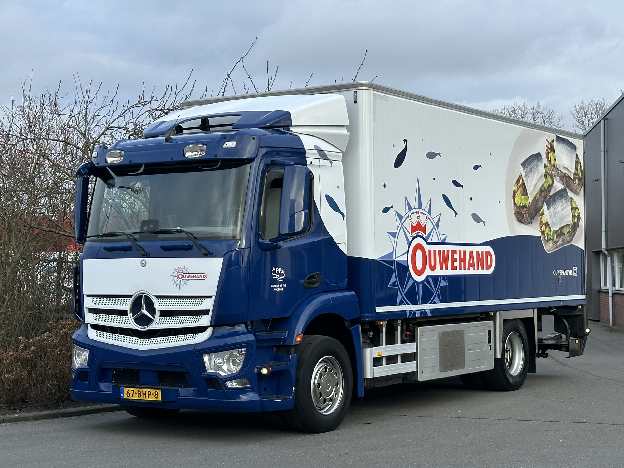 Kulk Trucks - 밴 MERCEDES-BENZ - 유로 6, 디젤 undefined : 사진 37