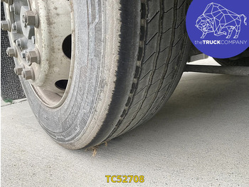 커튼사이더 트럭 Iveco Stralis : 사진 3 커튼사이더 트럭 Iveco Stralis : 사진 3