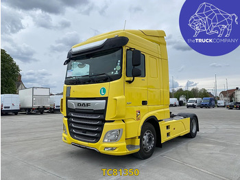 트랙터 유닛 DAF XF