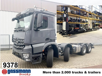 후크 리프트 트럭 MERCEDES-BENZ Arocs 3251