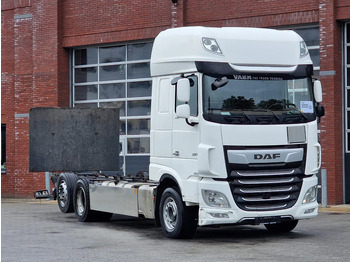 캡 새시 트럭 DAF XF 530