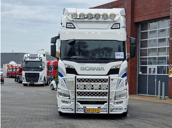 트랙터 유닛 Scania R560 Highline 6x2 - BUFFL - Retarder - Full air - 3.15 WB - Leather : 사진 2