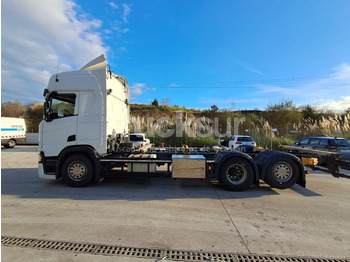 캡 새시 트럭 SCANIA R450.26 ejes 6x2*4 : 사진 5