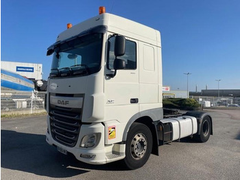 트랙터 유닛 DAF XF 105