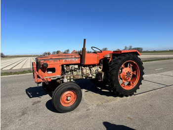 장궤형 트랙터 ZETOR