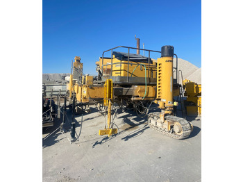 방호벽 설치장비 GOMACO