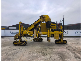 방호벽 설치장비 GOMACO