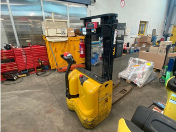 스태커 Yale Gerbeur accompagnant avec pesage Ravas : 사진 2 스태커 Yale Gerbeur accompagnant avec pesage Ravas : 사진 2