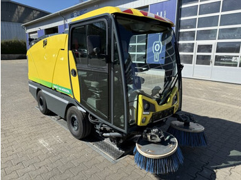 거리 청소 차량 JOHNSTON