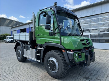 덤프트럭 UNIMOG