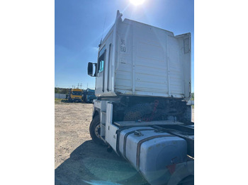 트랙터 유닛 RENAULT Magnum 440 : 사진 5 트랙터 유닛 RENAULT Magnum 440 : 사진 5