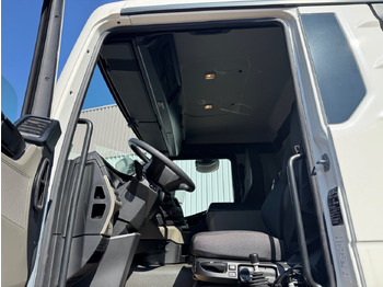 Interior photo 1: 신규 캡 새시 트럭 MAN TGS 41.440/480 8x4 BB TGS 41.440/480 8x4 BB, Standard Mulde ca. 18m³