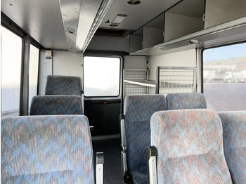 소형 버스, 승합차 Mercedes-Benz 711 D-KA 4x2 711 D-KA 4x2, Standklima, 11-Sitze, 2 x on stock : 사진 5 소형 버스, 승합차 Mercedes-Benz 711 D-KA 4x2 711 D-KA 4x2, Standklima, 11-Sitze, 2 x on stock : 사진 5