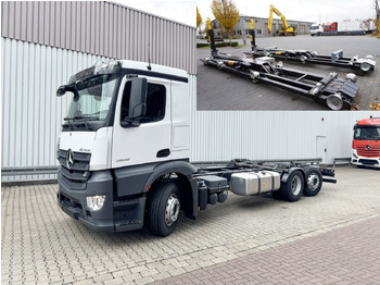 후크 리프트 트럭 MERCEDES-BENZ Actros 2548