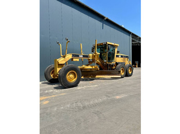 그레이더 CATERPILLAR 140H