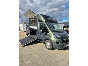 말 수송 트럭 BANNERT