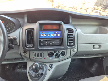 구급차 RENAULT Trafic 2.0 dCi 115 KM : 사진 2