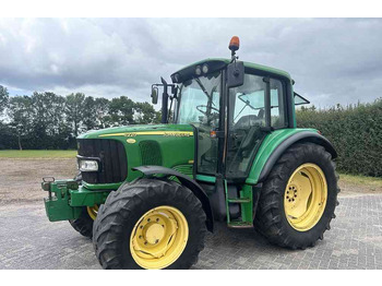 장궤형 트랙터 JOHN DEERE 6220