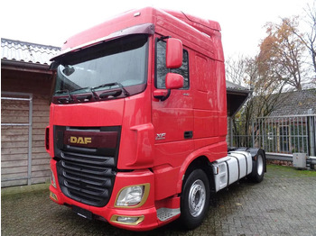 트랙터 유닛 DAF XF 106